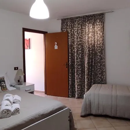 לינה וארוחת בוקר La Casa Dei Greci 3*